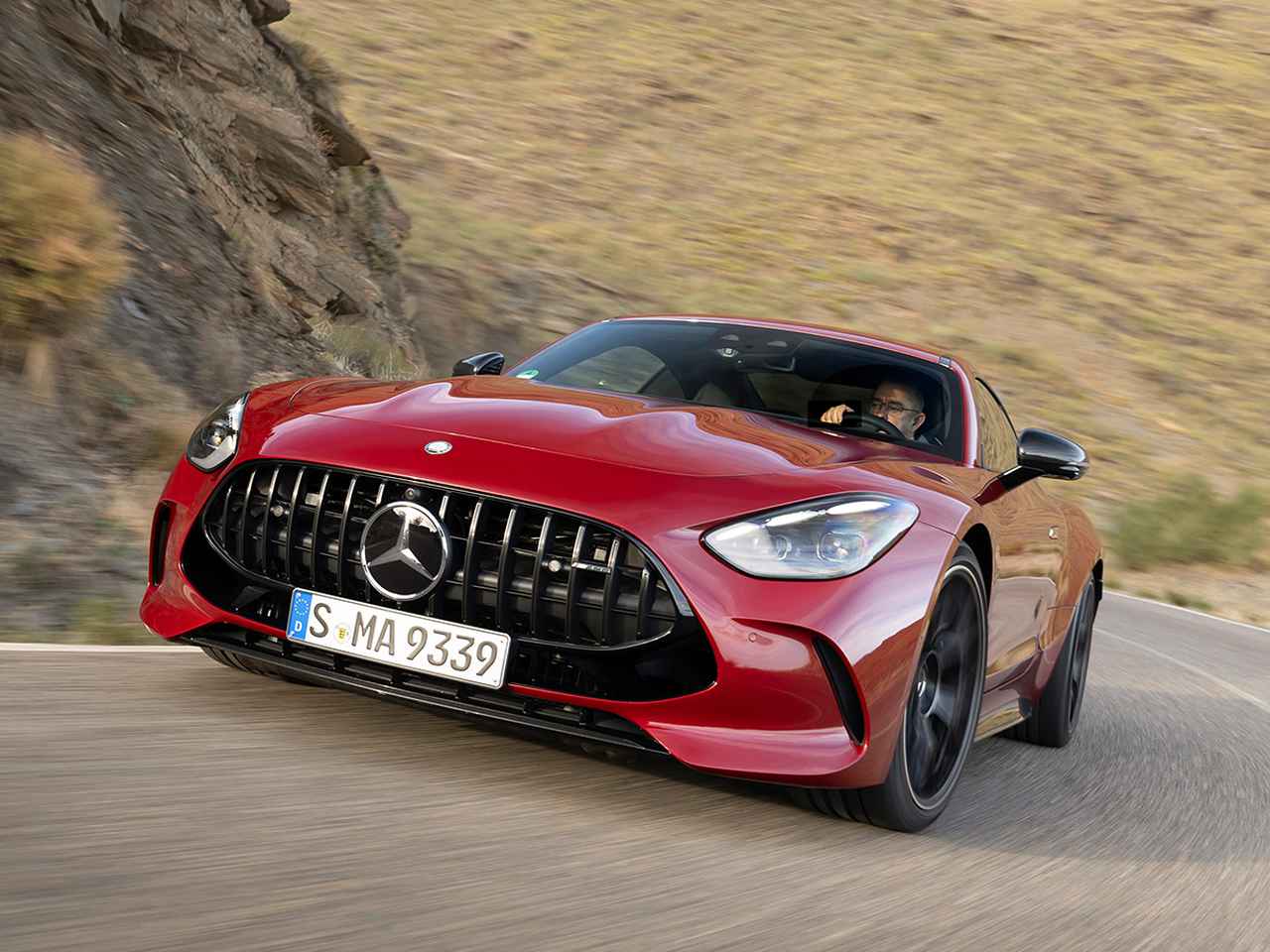 画像: トップパフォーマンス ラグジュアリーモデルの新型「メルセデスAMG GTクーペ」が日本デビュー - Webモーターマガジン