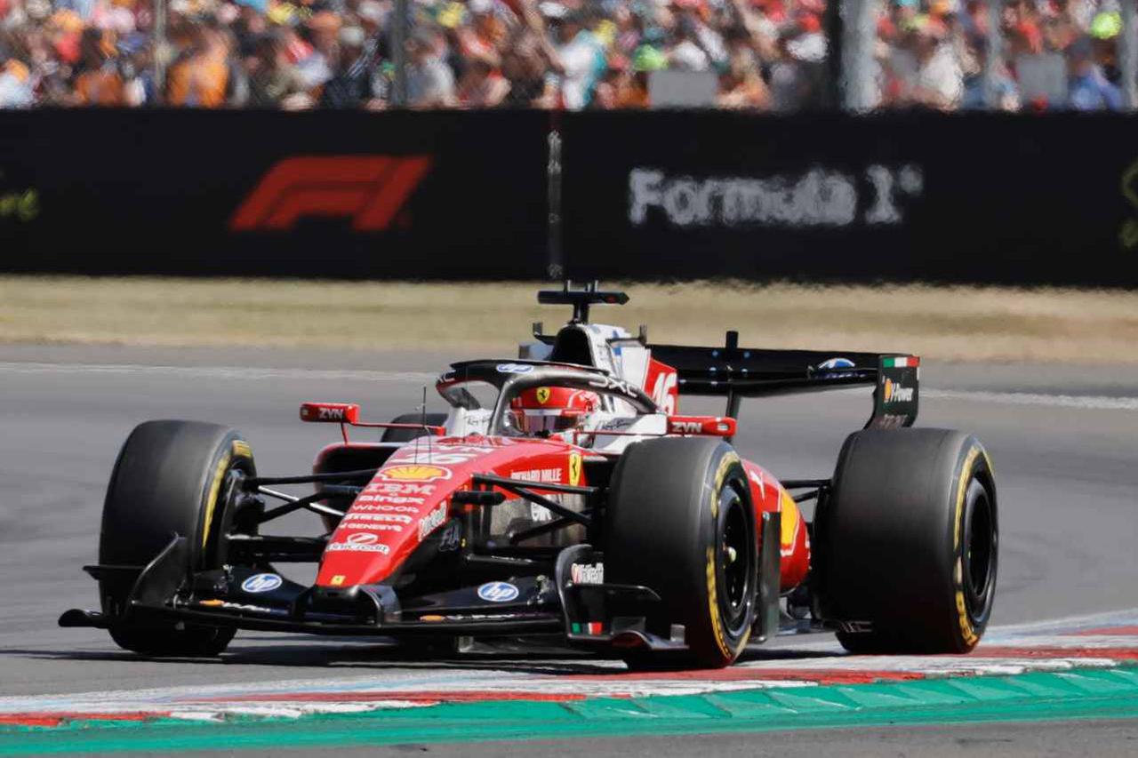 画像: 前戦イギリスGPを制したフェラーリのシャルル・ルクレール。3位にもルイス・ハミルトンが入り、フェラーリの躍進を印象づけた。