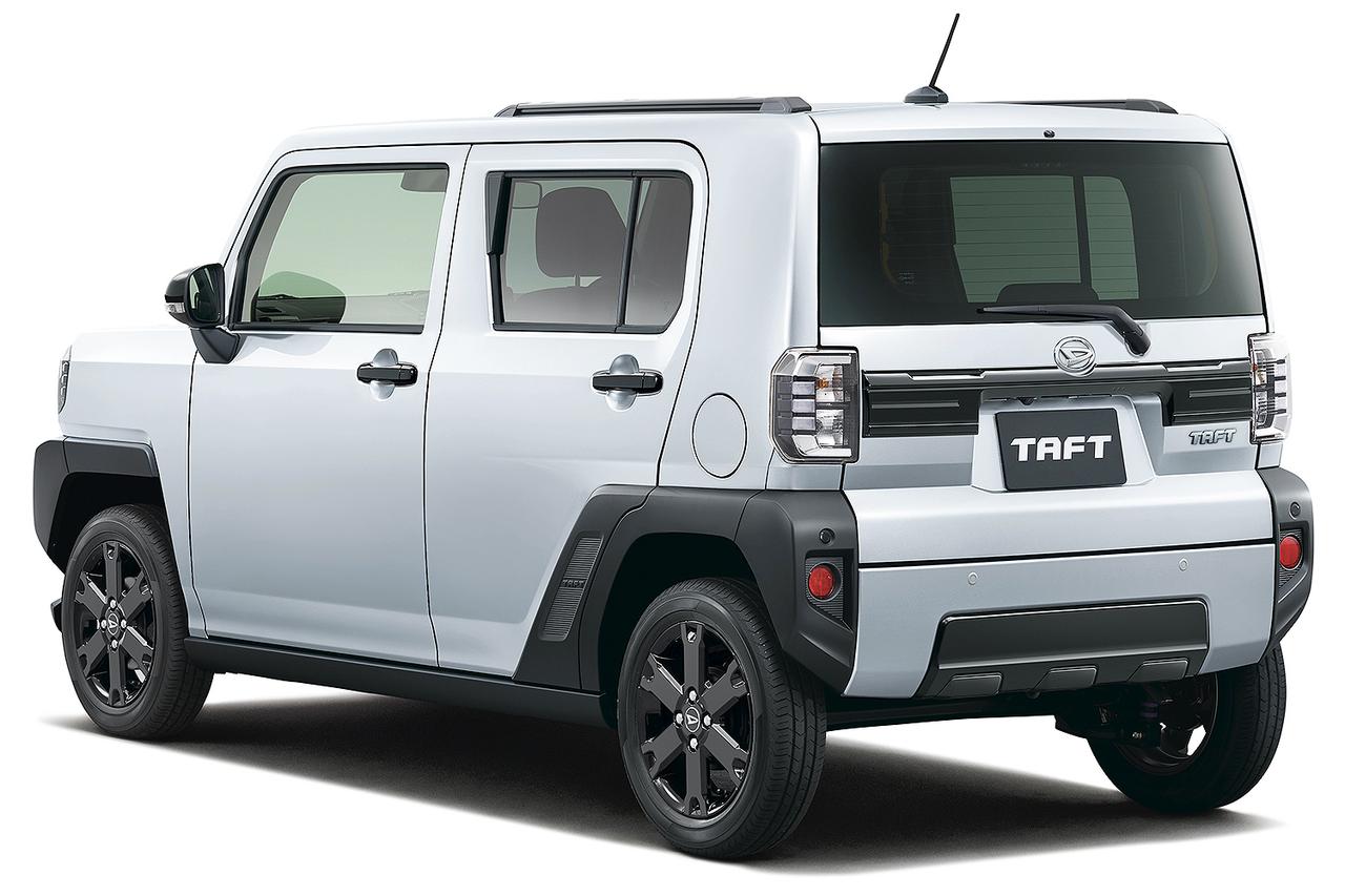 画像: タフトの特別仕様車「アクティブモード」のリアビュー。