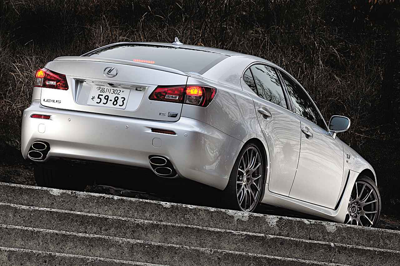 画像: 2013年モデルでは正式なリリースは発表されていないが、ザックス製ダンパーの減衰力最適化などの改良が施されている。