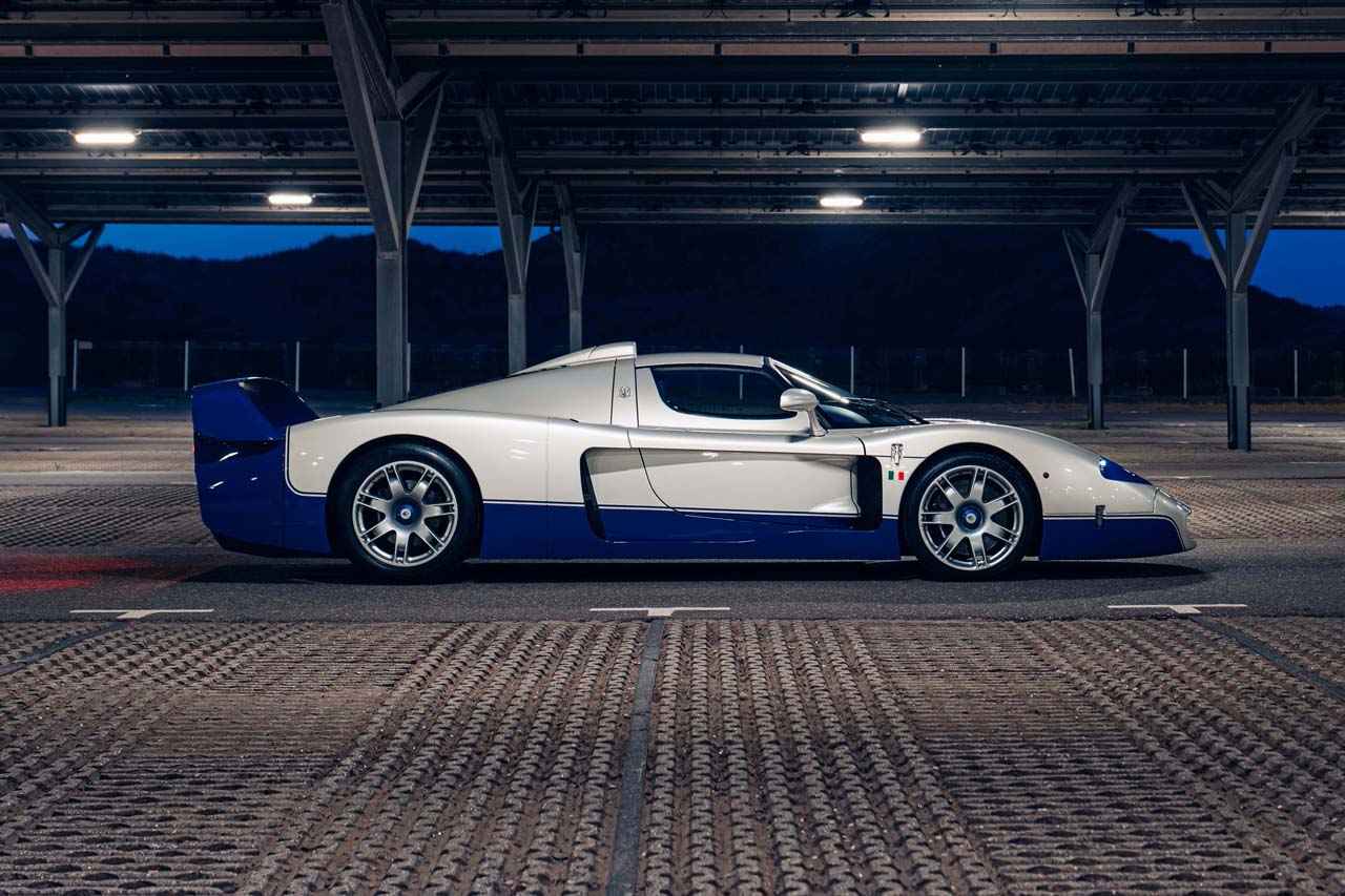 画像 : 9番目の画像 - 【画像11枚】マセラティ「MC12」の相場は“お買い得”な1億円 - Webモーターマガジン