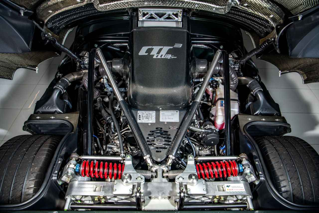 画像 : 3番目の画像 - 【画像11枚】ルーフ「CTR3 クラブスポーツ」のフルカーボンボディほか - Webモーターマガジン