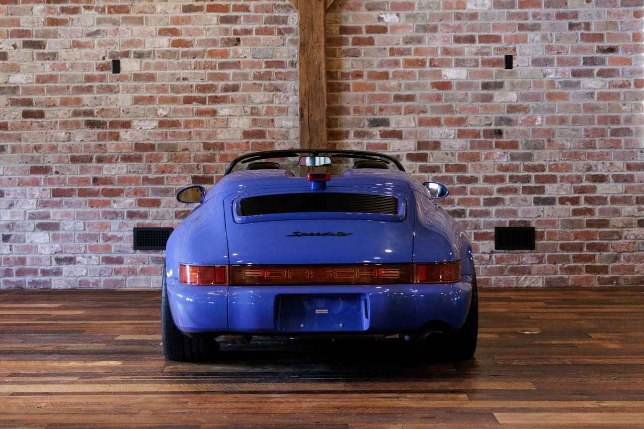 画像: ダブルバブルのソフトトップカバーの形状にご注目。356時代から継承され続けたスピードスターのスタイルです。