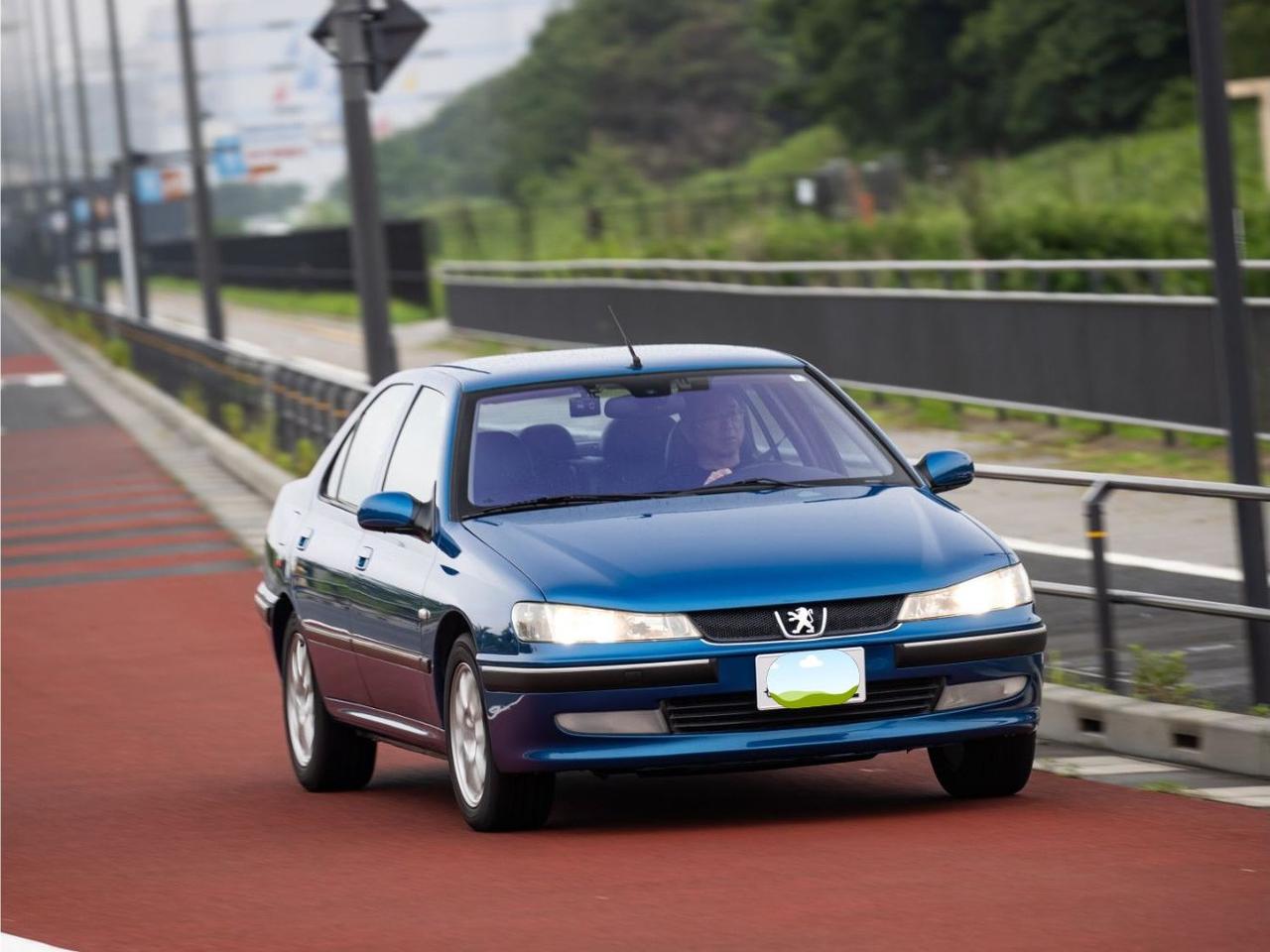画像: 【5速MT×左ハンドルのフレンチ珍セダンがやってきた<プジョー406スポーツ編②>】「もっとも新車時に近い感触」と絶賛!だからちょいふる選びは面白い!! - Webモーターマガジン
