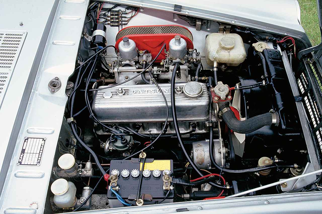 画像: 1.5LのG型エンジン。写真は1963年にSUキャブレターを2連装して80psにパワーアップしたもの。