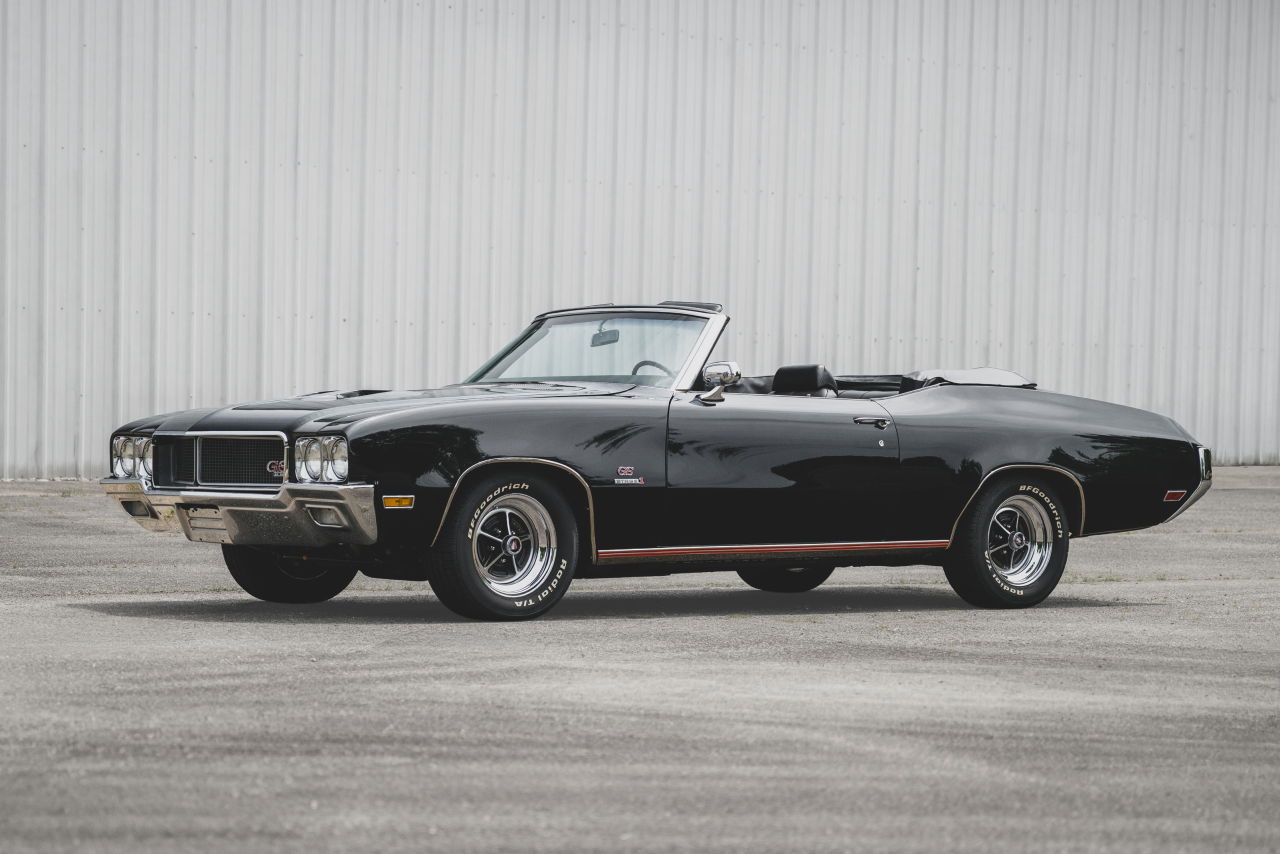 画像: 1970年モデルのビュイック・グランスポーツ・コンバーチブル。ステージ1と呼ばれるハイチューンがなされたレアモデル。
