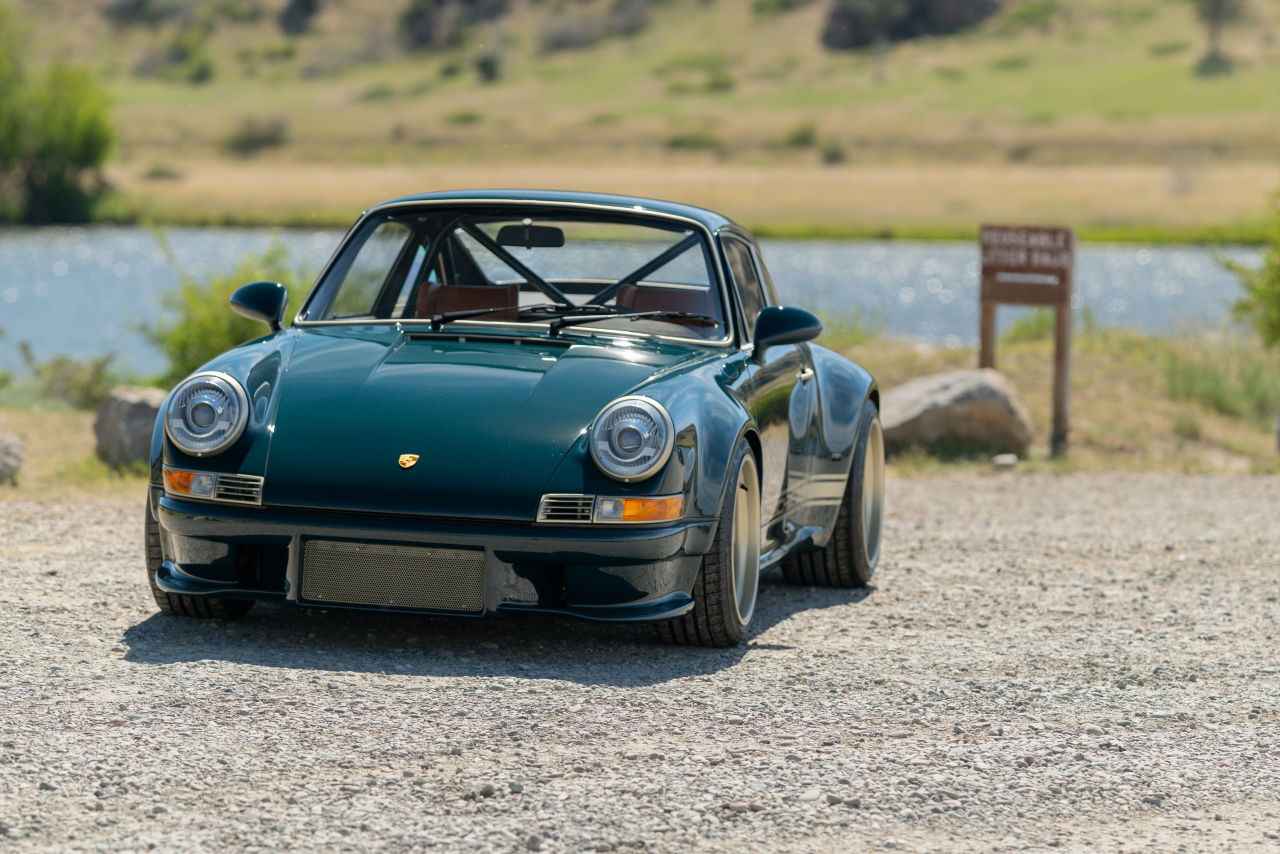 画像3: 「1億円切りは安いね」最新911GT3 RSを空冷で超える?! 英国のファクトリーで911ナローをベースに25台が製作された「ヨーロピアンRS」