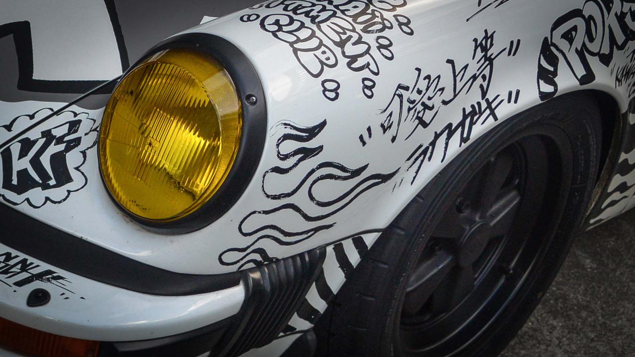 画像: 「誰が若者のクルマ離れと言った?」 落書きポルシェで原宿に行列を作る「KAWAII FITMENT.」の衝撃 - Webモーターマガジン
