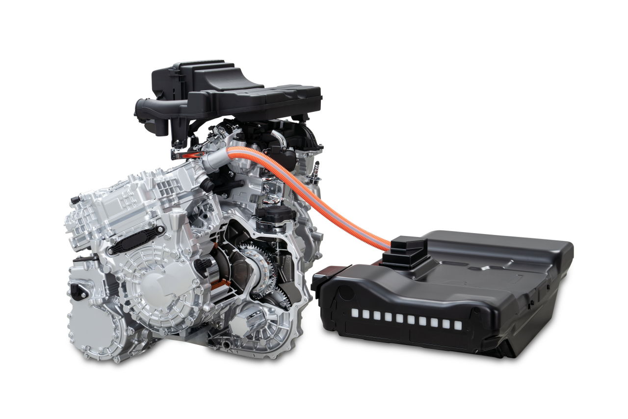 画像: 日産独自の電動パワートレーン「e-POWER」は、高効率ガソリンエンジンが発電し、その電力を利用して大出力モーターを駆動する仕組み。エルグランド搭載の最新世代ではないものの、モータードライブならではの静かで力強い加速と、優れた燃費性能を高い次元で両立している。