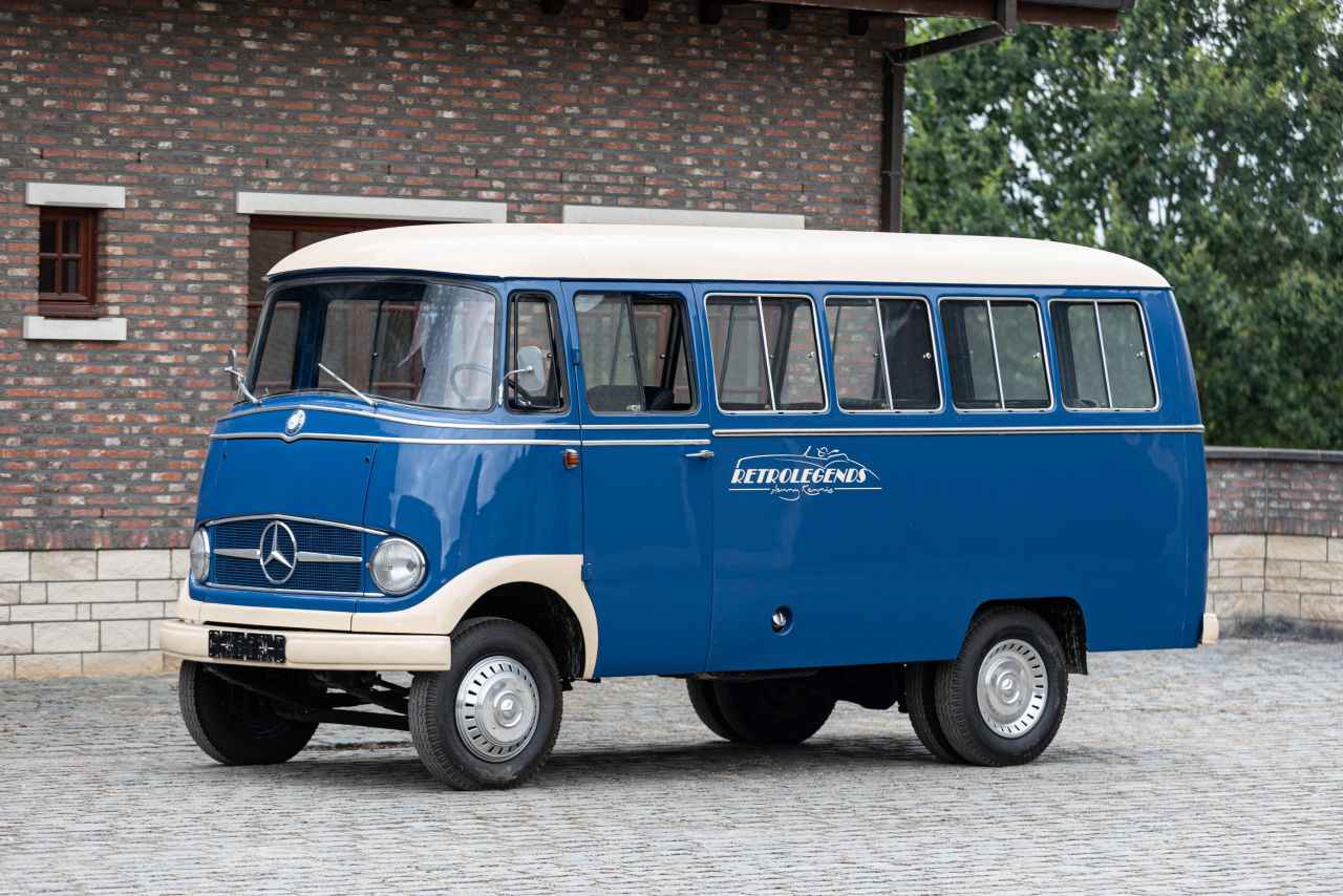 画像1: 初代“L”モデルは1955年、319としてデビュー。こちらはマイナーチェンジ版で、4トンクラスとなったL406。