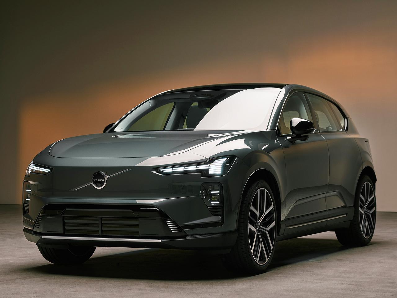 画像: ボルボの次世代BEV、EX60、そしてEX60クロスカントリーも同時に世界初公開。搭載バッテリーは最大117kWhに - Webモーターマガジン