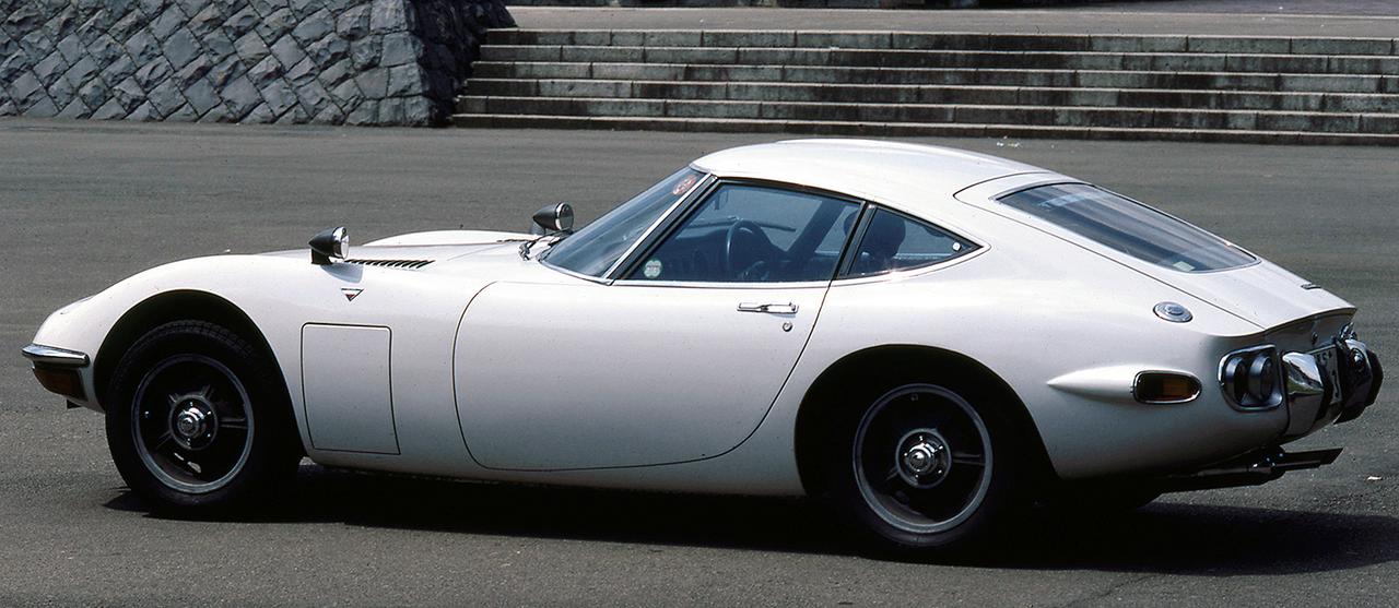 画像: トヨタ 200GTは「トヨ2」と呼ばれて親しまれた。リアスタイルも美しく、隙がない。(ここで紹介する写真はすべて後期型)