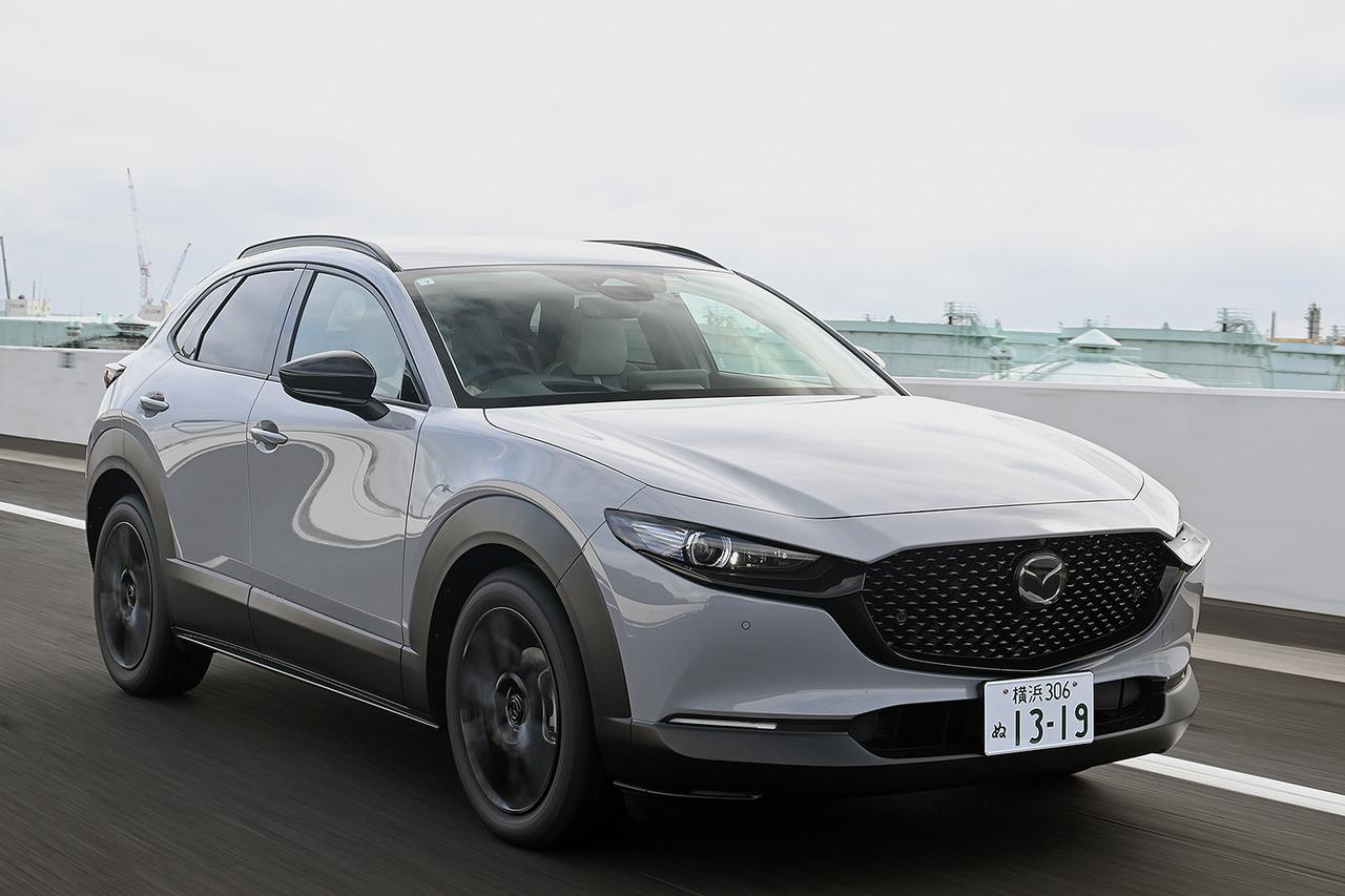 画像: 2.5Lのマイルドハイブリッドを搭載して、CX-30は余裕のパワーで走りっぷりは上質なものになった。