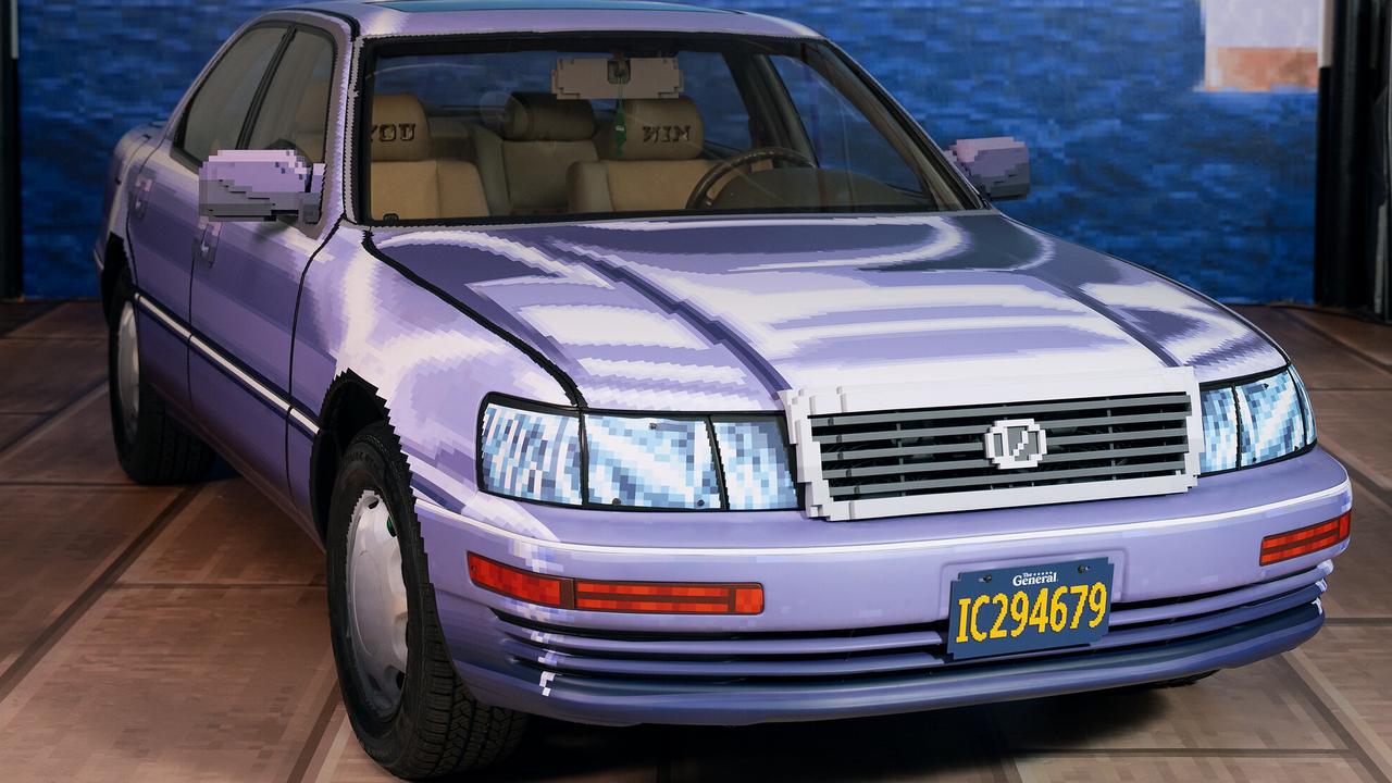 画像 : 2番目の画像 - 「壊されつづけて35年、今度は走れる1台に。ドット絵の陰影までそのままに『ストリートファイターII』ボーナスステージの車がレクサスLS400で実車化」のアルバム - Webモーターマガジン