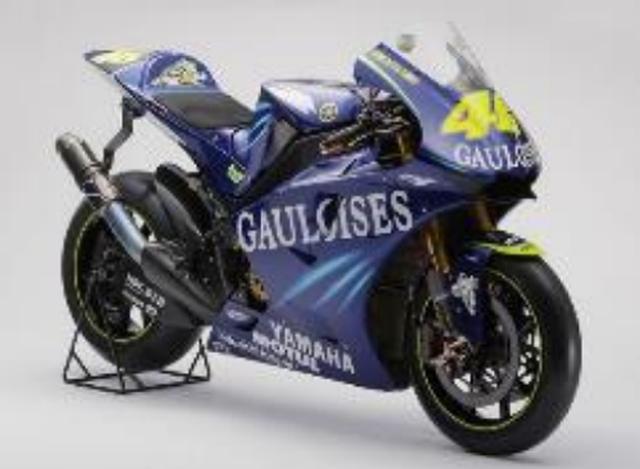画像: YAMAHA MOTOR CO.,LTDヤマハ発動機株式会社 ヤマハ YZR-M1(2004年) 【ライダー:バレンティーノ・ロッシ】 MotoGP™クラスシリーズチャンピオン 日本GP(ツインリンクもてぎ)2位
