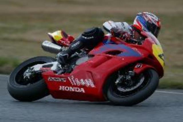 画像: Honda CBR1000RR(2005年) 【ライダー:伊藤真一】 全日本ロードレースJSB1000クラス シリーズチャンピオン 第8戦 ツインリンクもてぎ2位