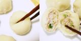 画像: ▲お箸が埋まっちゃうくらい!モチモチ~! ▲中は…ジューシーな具材がぎっしり! www.gyoza.ne.jp