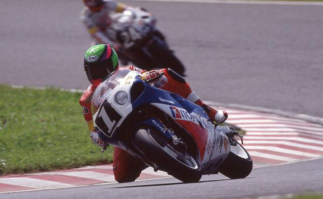 画像: 1993年、予選3位からスタートしたラッセル/スライト組でしたが、ライバルの脱落にも助けられて見事207周を走り優勝しました。 ©︎鈴鹿サーキット/モビリティランド