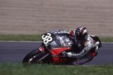 画像: 伊藤の鈴鹿8耐初出場は1988年。SEEDレーシングチーム・ホンダのRVF750を駆り、7位のリザルトを残しました(ペアライダーは田口益充)。 ©︎鈴鹿サーキット/モビリティランド