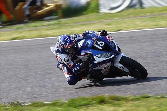 画像: トライアウト2ndステージ首位通過の酒井大作(BMW)。 www.facebook.com