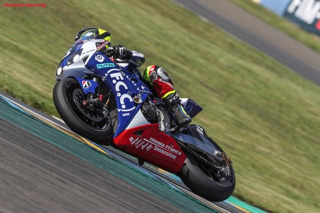 画像: フレディ・フォーレイ、アラン・テシェ、ジョシュ・フックの3人を起用したF.C.C. TSR ホンダフランス。 www.honda.co.jp
