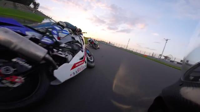 画像: まるでN.カネパ本人になって、夕暮れ迫る鈴鹿サーキットを激走した気分を満喫できます! www.youtube.com