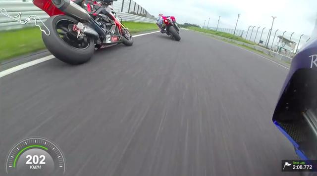 画像: N.カネパのヤマハYZF-R1が、先行車をパッシングする瞬間です! 迫力あります! www.youtube.com