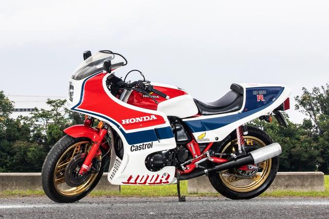 画像: ロットナンバー5:1981 HONDA CB1100RC / SC08 予想落札価格¥1,500,000 - ¥2,500,000 当時のホンダの、空冷4ストローク4気筒のCB系のフラッグシップモデルの後期型。走行距離は55,550kmとのことです。 bhauction.com