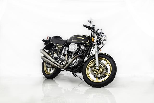 画像: ロットナンバー11:1994 GOODMAN HDS1200 予想落札価格 ¥2,500,000 - ¥3,500,000 英ベロセットの創業家であるグッドマンが作ったスペシャルモデル。グッドマン製クロモリフレームに、ハーレーダビッドソンのスポーツスター1200ccVツインを搭載する、アングロ-アメリカン・カフェレーサーです! bhauction.com