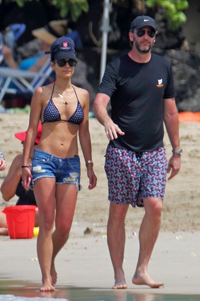 画像5: ジョーダナ・ブリュースターがハワイで完璧な腹筋美ボディを披露