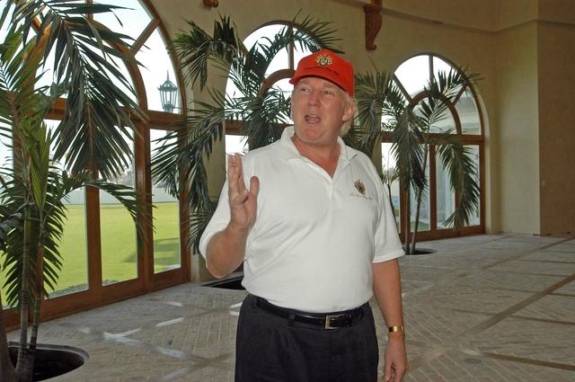 画像3: トランプ氏本人が物件の内部を案内