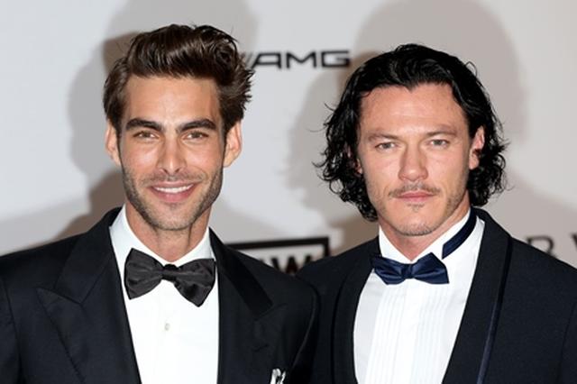 画像: 左からジョン・コルタジャレナ、ルーク・エヴァンス Photo:スプラッシュ/アフロ、ニュースコム、Instagram/Luke Evans