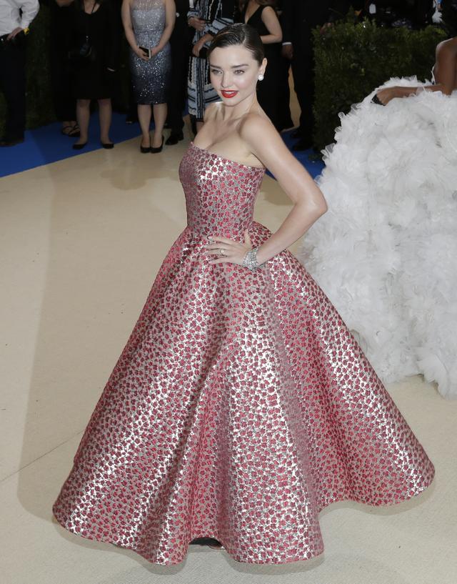 画像3: 世界中が注目するファッションの祭典メット・ガラのドレスレポート第2弾