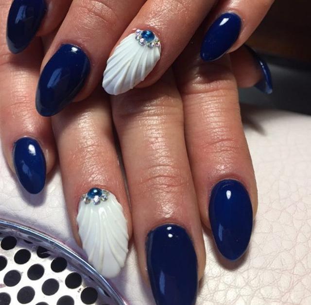 画像: ©robyfix_nails