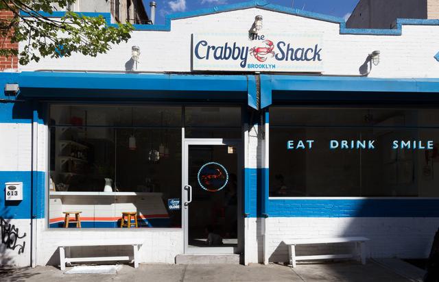 画像1: 米ブルックリンの人気シーフードレストランThe Crabby Shackが日本初上陸!