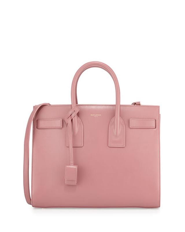 画像: ヒラリー・ダフ着用バッグ:Saint Laurent www.ysl.com