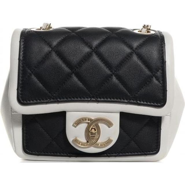 画像: クロエ着用バッグ:Chanel www.chanel.com