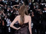 画像: アンジェリーナ・ジョリー 、レッドカーペットでの恒例行事。