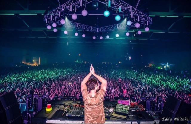 画像: 人気DJのゼッド 、米ダラスでの公演より。©Zedd