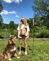画像2: 愛犬家のアマンダ