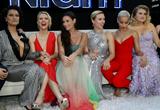 画像: 左から、イラナ・グレイザー、ケイト・マッキノン、デミ・ムーア、スカーレット・ヨハンソン、ゾーイ・クラヴィッツ、ジリアン・ベル。