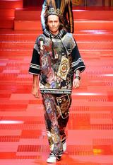 画像: 弟ブレイソンがランウェイデビュー
