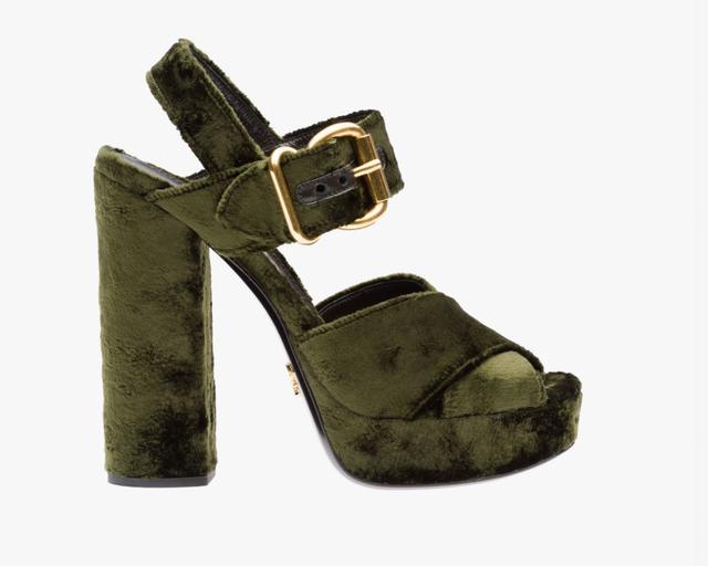 画像: http://www.prada.com/ja