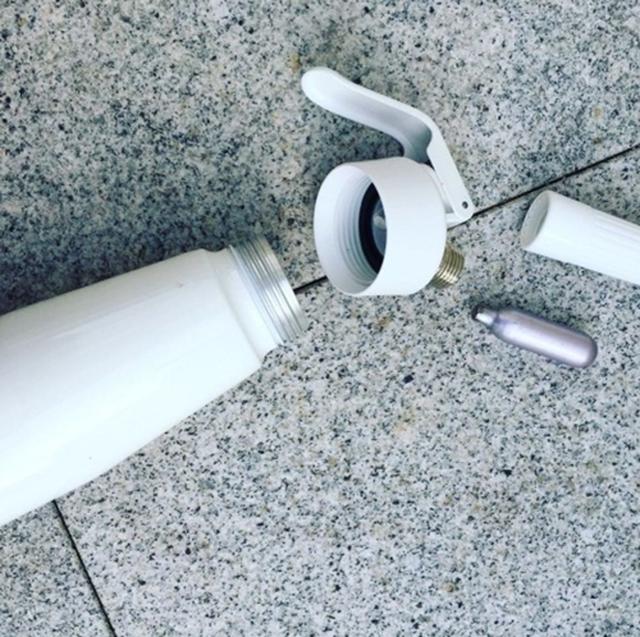 画像2: 泡立て器が爆発して人気女性ブロガーが死亡、家族が注意喚起
