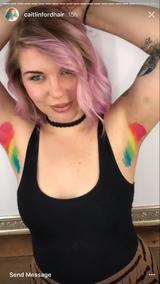 画像4: 【6月はプライド月間】米ヘアカラーリストがわき毛をレインボーカラーに染める