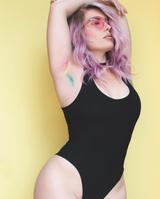画像2: 【6月はプライド月間】米ヘアカラーリストがわき毛をレインボーカラーに染める