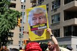 画像1: トランプ批判が色濃く反映