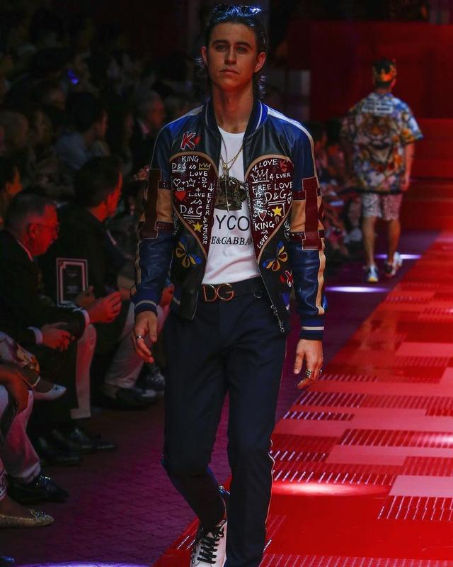 画像1: 最近はモデルとしても活動するSNSスター