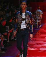 画像1: 最近はモデルとしても活動するSNSスター