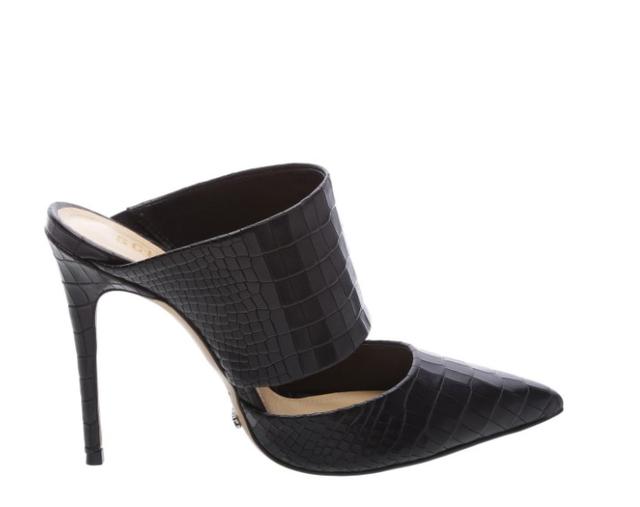 画像: https://schutz-shoes.com/